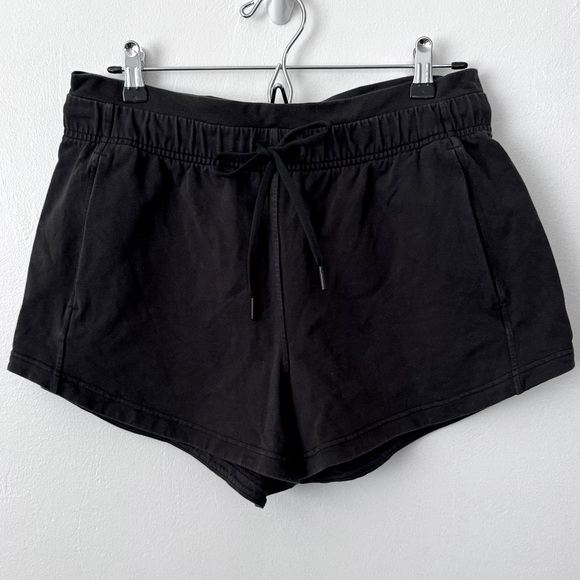 lululemon athletica Pants - Lululemon inner glow short in black Size 10